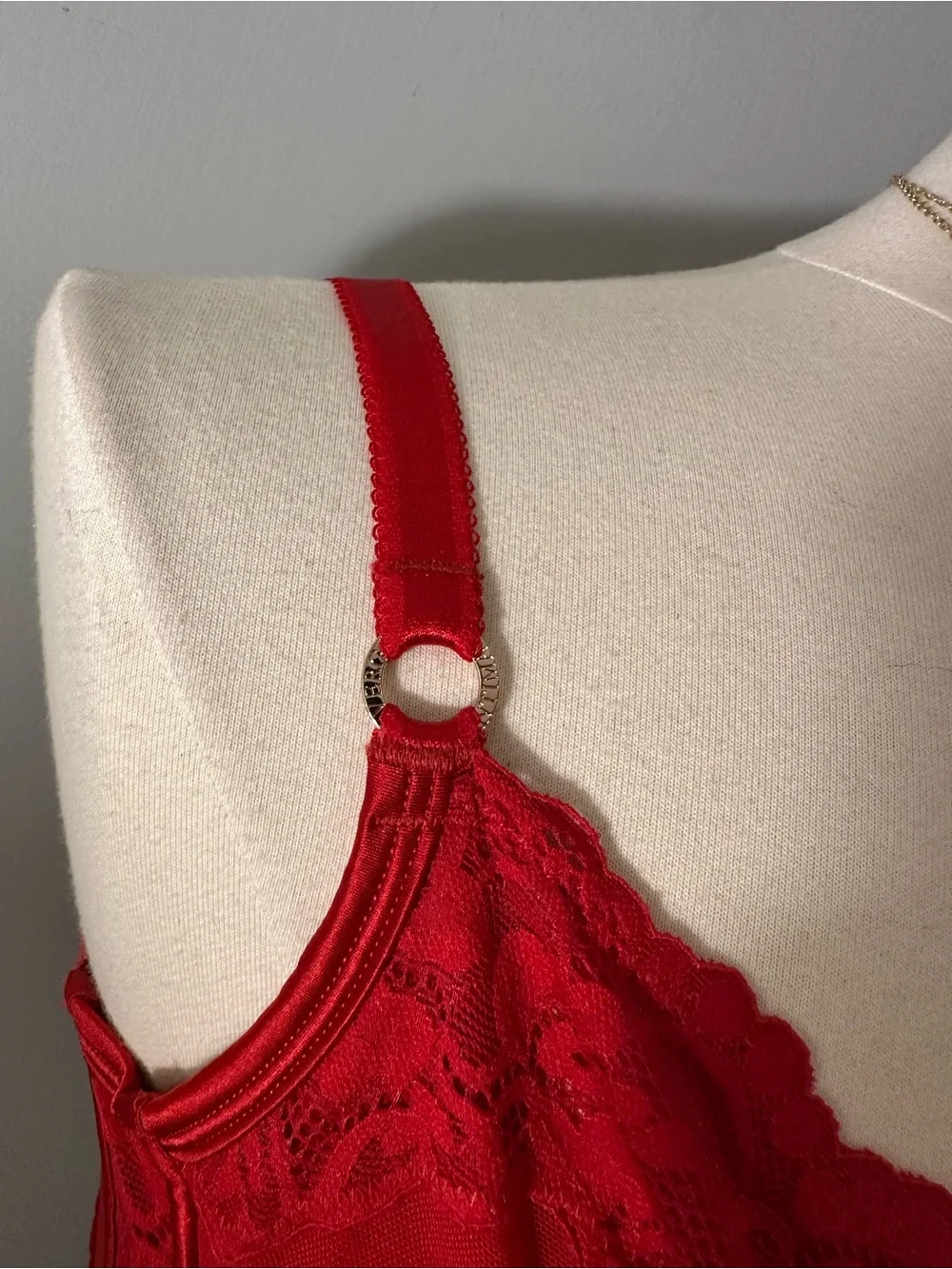 sofia by sofia vergara sexy red